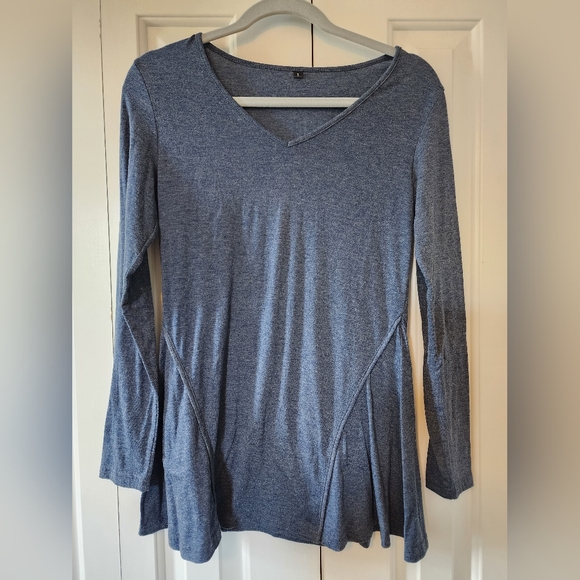 Women's Blue V-Neck Long Sleeve Top - Picture 1 of 2